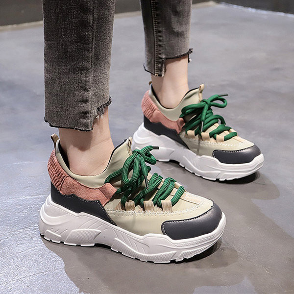 Női tornacipő durva talppal - két színben