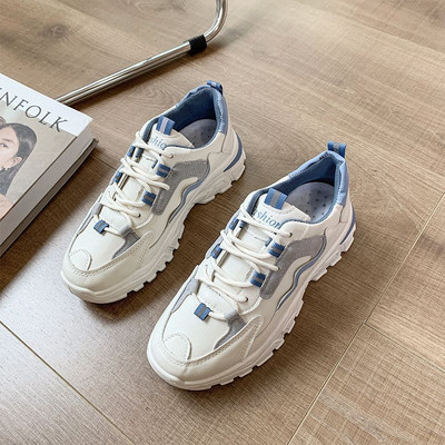 Νέο μοντέλο γυναικείά sneakers από οικολογικό δέρμα με τραχιά σόλα