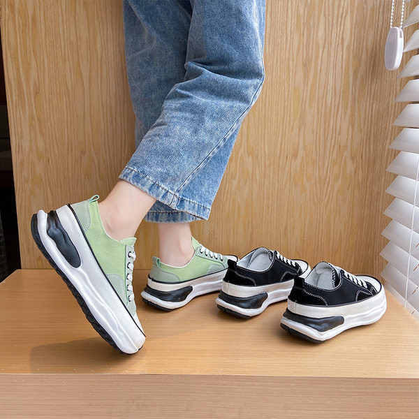 Alkalmi női cipők fűzővel - két modell