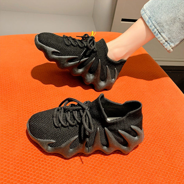 Alkalmi női tornacipő fűzővel - három színben