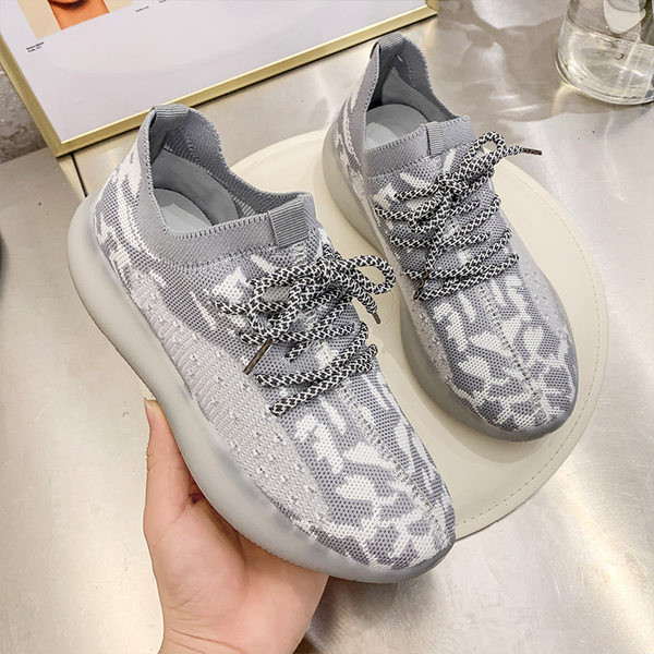 Текстилни маратонки с дишаща материя с връзки