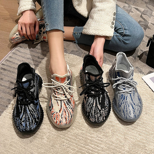 Több színben fűzős női textil tornacipő