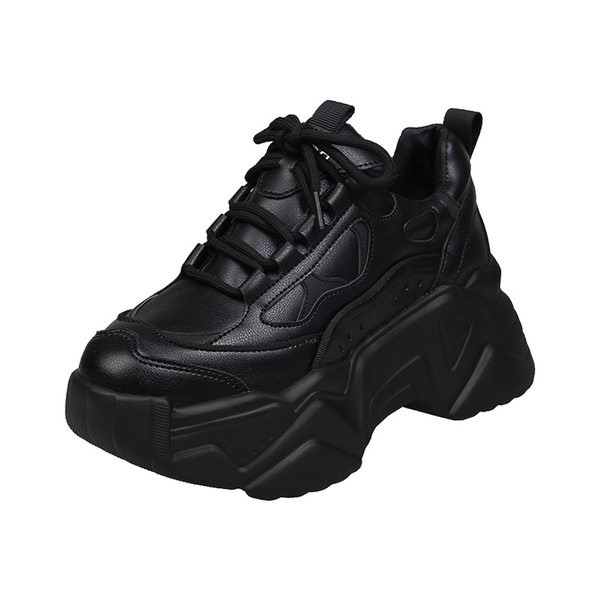 Нов модел маратонки с платформа