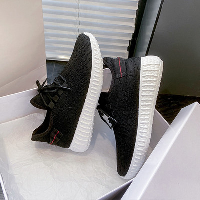 Γυναικεία sneakers υφασμάτινα με κορδόνια σε πολλά χρώματα