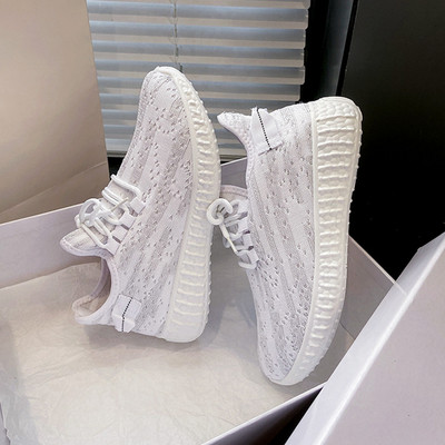 Γυναικεία sneakers υφασμάτινα με κορδόνια σε πολλά χρώματα