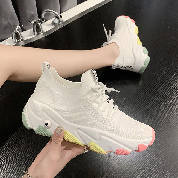 Alkalmi tornacipő hálóval és fűzővel