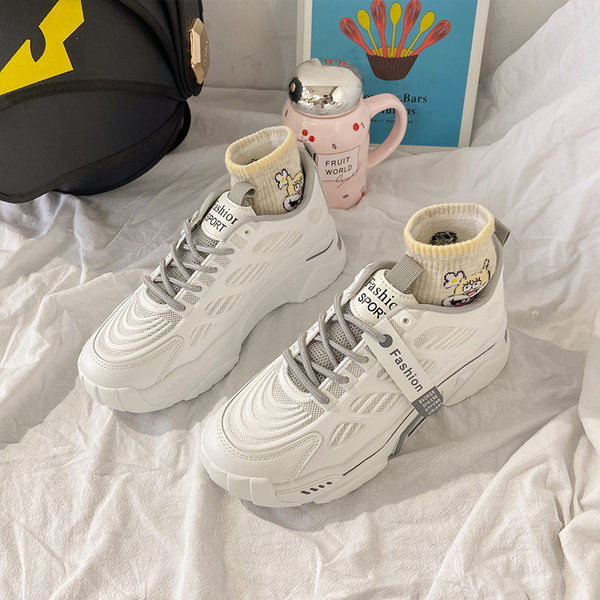 Дамски маратонки с връзки в няколко модела