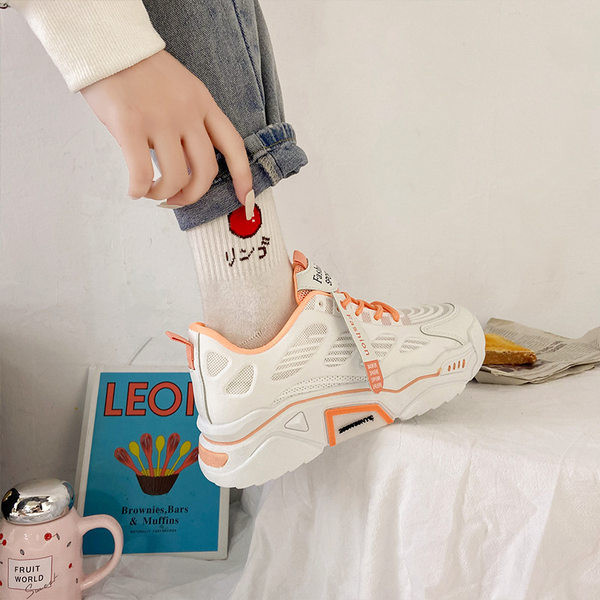 Дамски маратонки с връзки в няколко модела