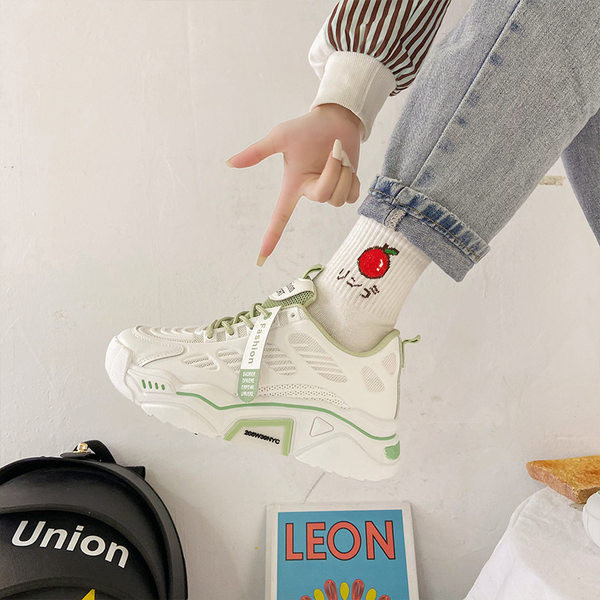 Дамски маратонки с връзки в няколко модела