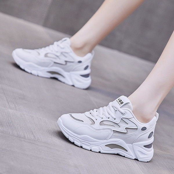 Ženske sportske tenisice sa grbom