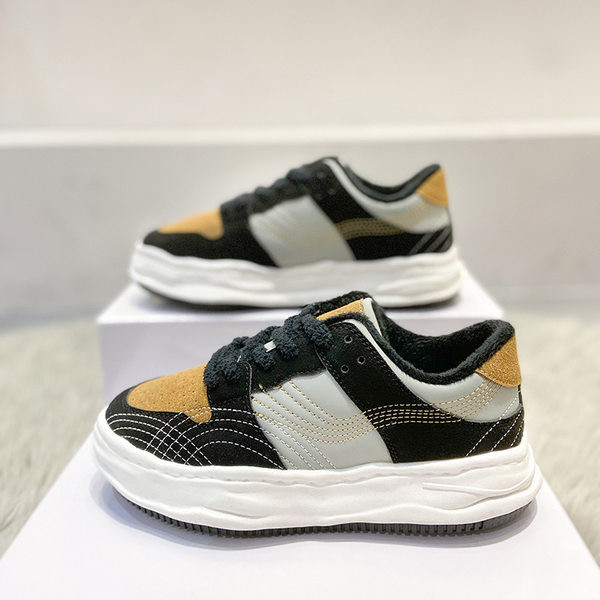 Lameda platvormiga öko-seemisnahast naiste tossud