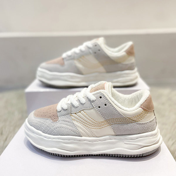 Lameda platvormiga öko-seemisnahast naiste tossud