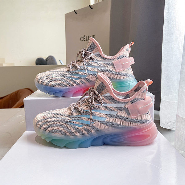 Ежедневни маратонки с цветна подметка