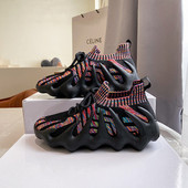 Mittestandardse talla ja paeltega tekstiilist tossud