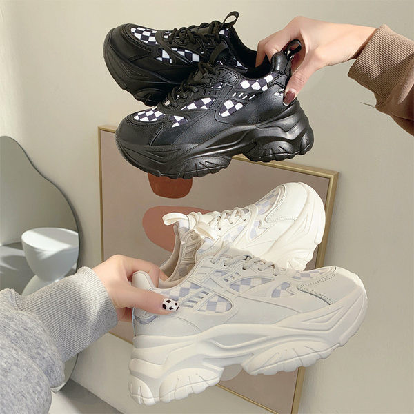 Дамски ежедневни сникърси с висока груба подметка в два цвята