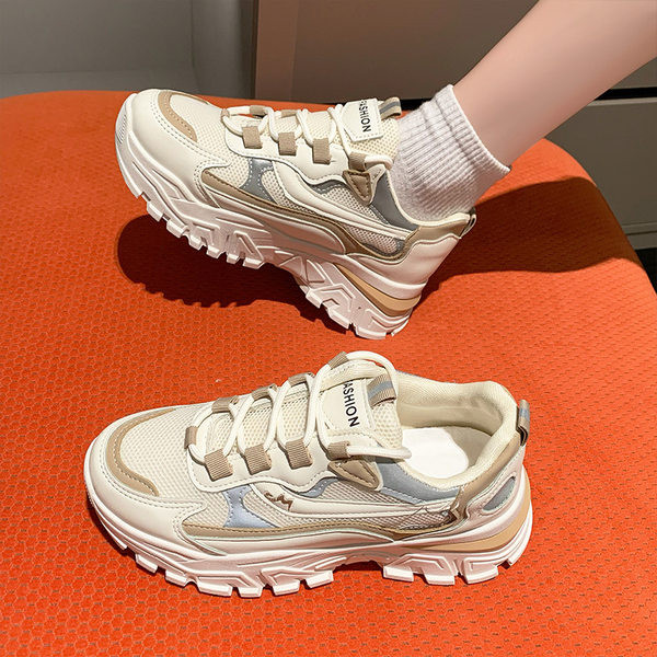 Durva talpú tornacipő