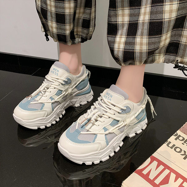 Sinise ja lilla paeltega naiste tossud