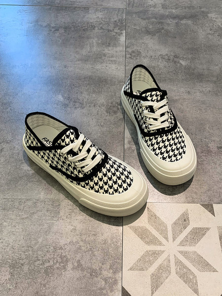 Női alkalmi szövet tornacipő nyakkendővel - többféle színben