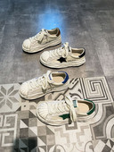 Casual γυναικεία sneakers με έμβλημα