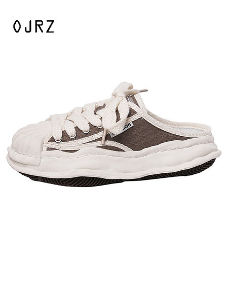 Csipkés és lapos talpú cipők - többféle színben