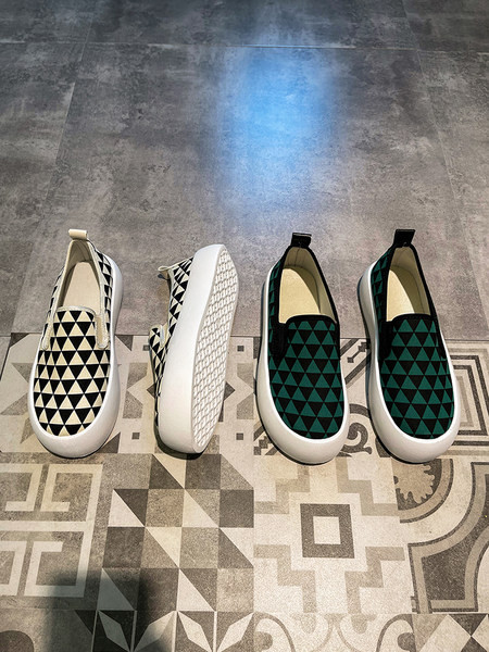 Ženske karirane tenisice na elastiku