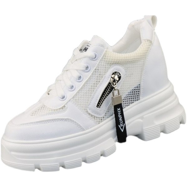 Дамски спортни обувки с груба подметка и мрежеста част