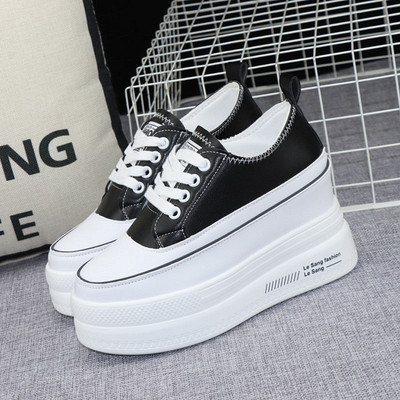 Naiste kunstnahast tossud platvormiga