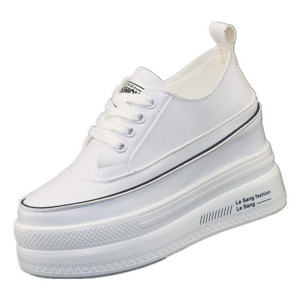 Naiste kunstnahast tossud platvormiga