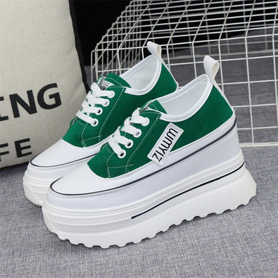 Naiste tekstiilist 10 cm kõrguse tallaga tossud