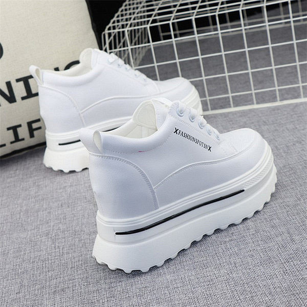 Kunstnahast kõrge tallaga naiste tossud