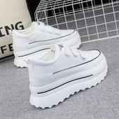 Vabaaja platvormiga tossud