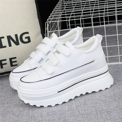 Vabaaja platvormiga tossud