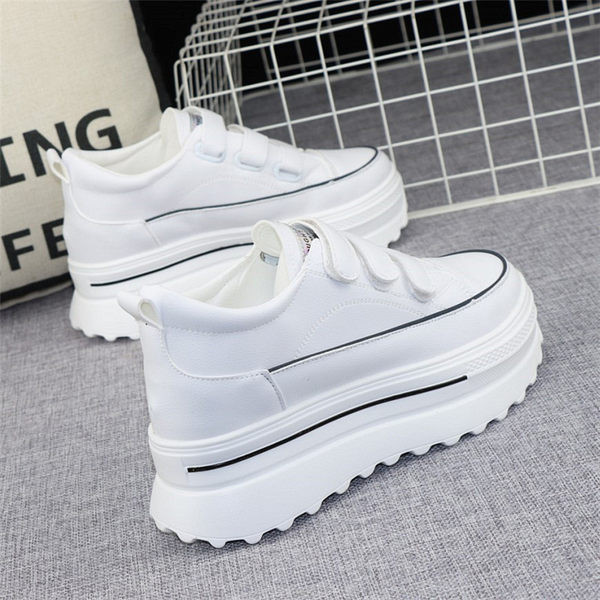 Vabaaja platvormiga tossud