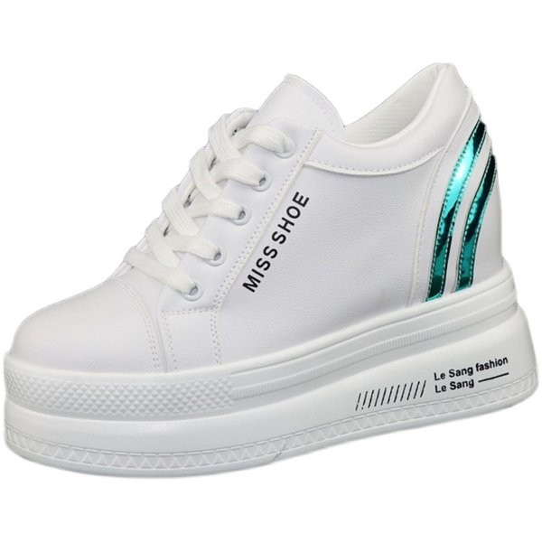 Ανοιξιάτικα sneakers από οικολογικό δέρμα με σόλα ύψους 10 cm