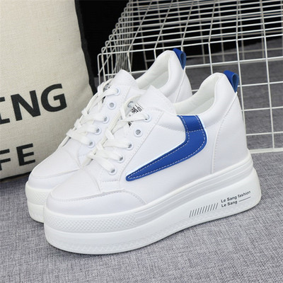 Öko-nahast valget värvi naiste tossud