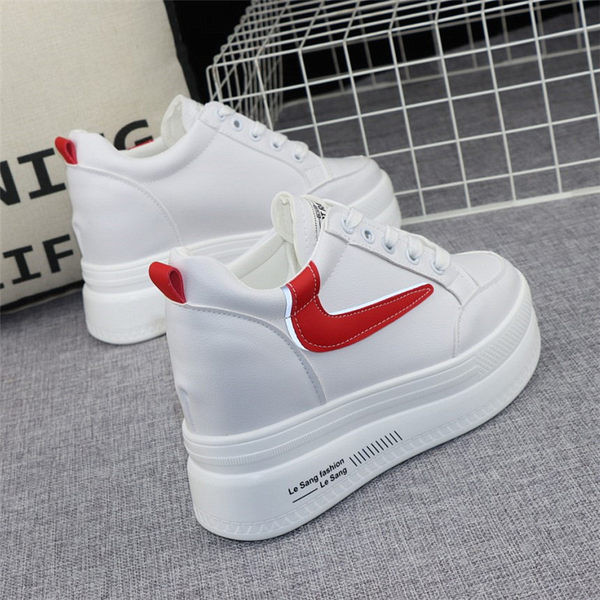 Öko-nahast valget värvi naiste tossud