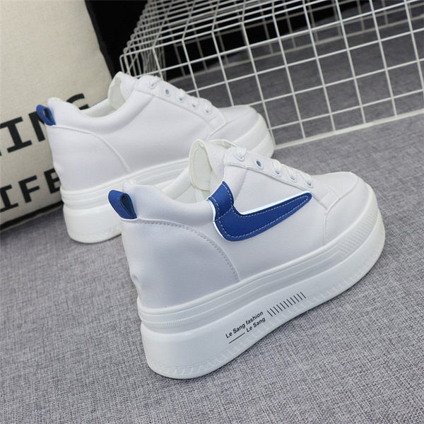 Öko-nahast valget värvi naiste tossud