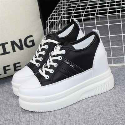 Alkalmi cipő fekete-fehér fűzővel