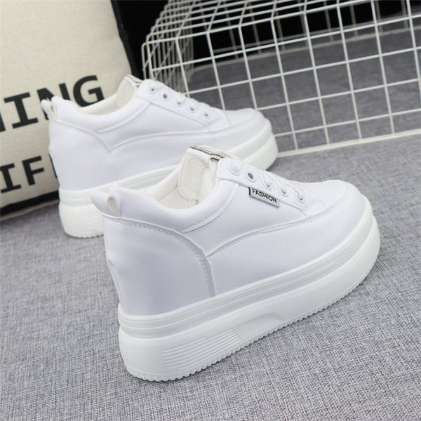 Fekete-fehér női tornacipő nyakkendővel