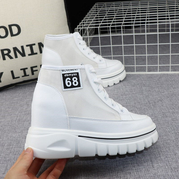 Fehér női tornacipő hálóval és nyakkendővel