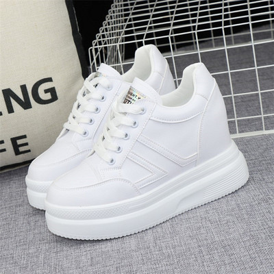 Naiste kõrge talla ja paeltega tossud - nelja värvi