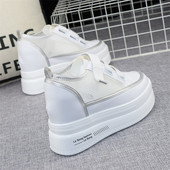 Γυναικεία sneakers με βελκρό και πλέγμα σε λευκό χρώμα