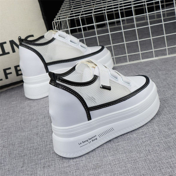 Γυναικεία sneakers με βελκρό και πλέγμα σε λευκό χρώμα