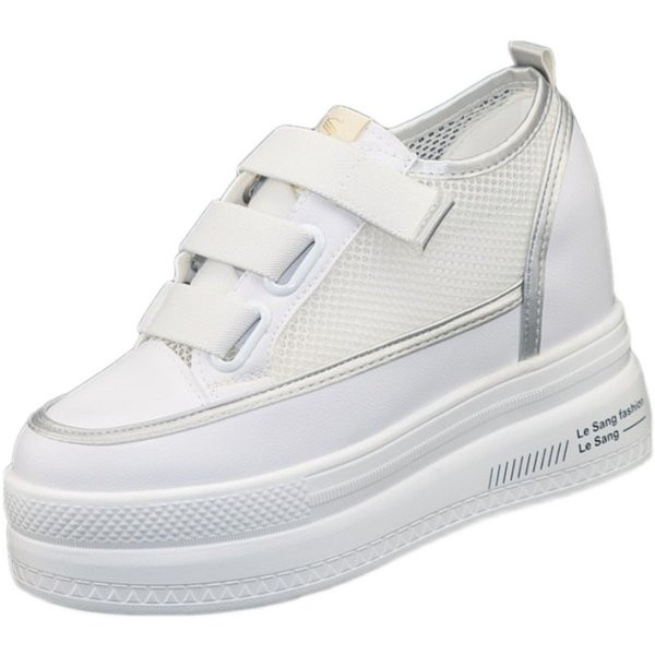 Γυναικεία sneakers με βελκρό και πλέγμα σε λευκό χρώμα