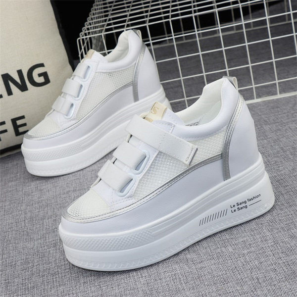 Női tornacipő tépőzárral - fehér