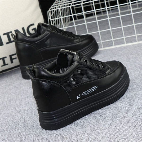 Ανοιξιάτικο-καλοκαίρι sneakers από οικολογικό δέρμα με διχτυωτό μέρος