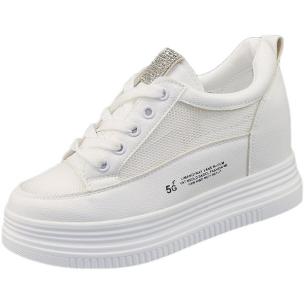 Ανοιξιάτικο-καλοκαίρι sneakers από οικολογικό δέρμα με διχτυωτό μέρος