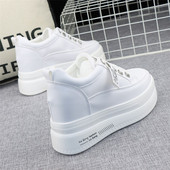 Γυναικεία sneakers με πλατφόρμα 10 cm σε δύο χρώματα