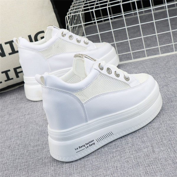 Γυναικεία sneakers με κρυφή πλατφόρμα