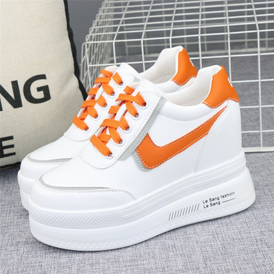 Γυναικεία sneakers με επιγραφή και πλατφόρμα 10 cm